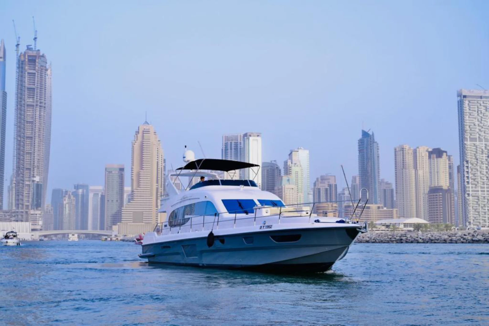 Dubai Charter Yacht